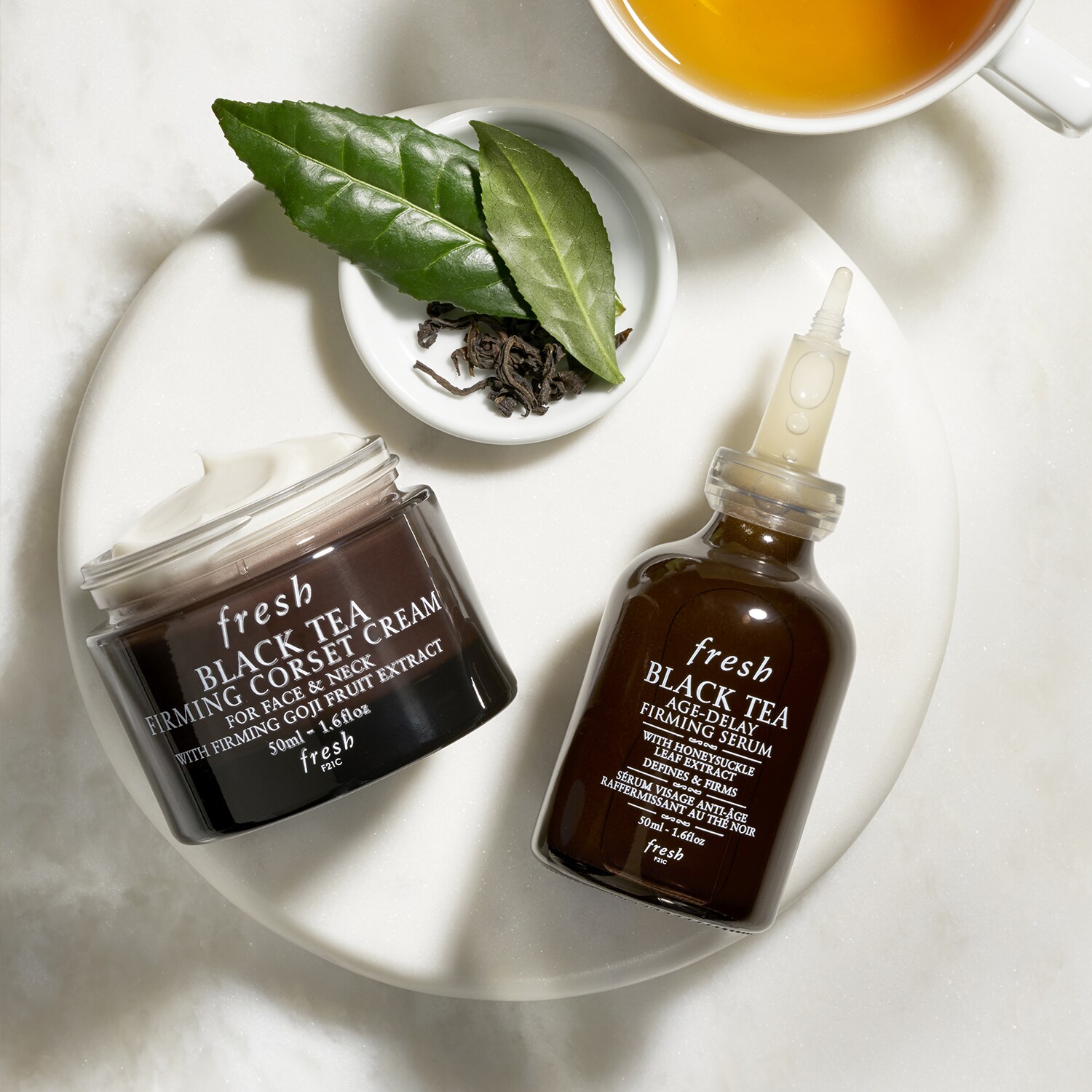 Black Tea AgeDelay Firming Serum Sérum antiâge au thé noir de FRESH
