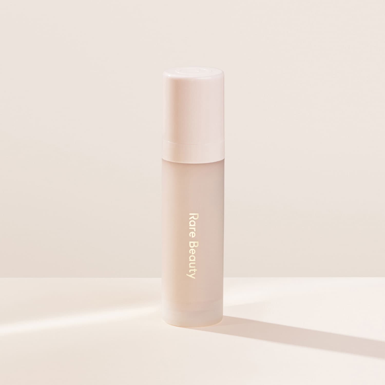 Always An Optimist Base de teint illuminatrice de RARE BEAUTY ≡ SEPHORA