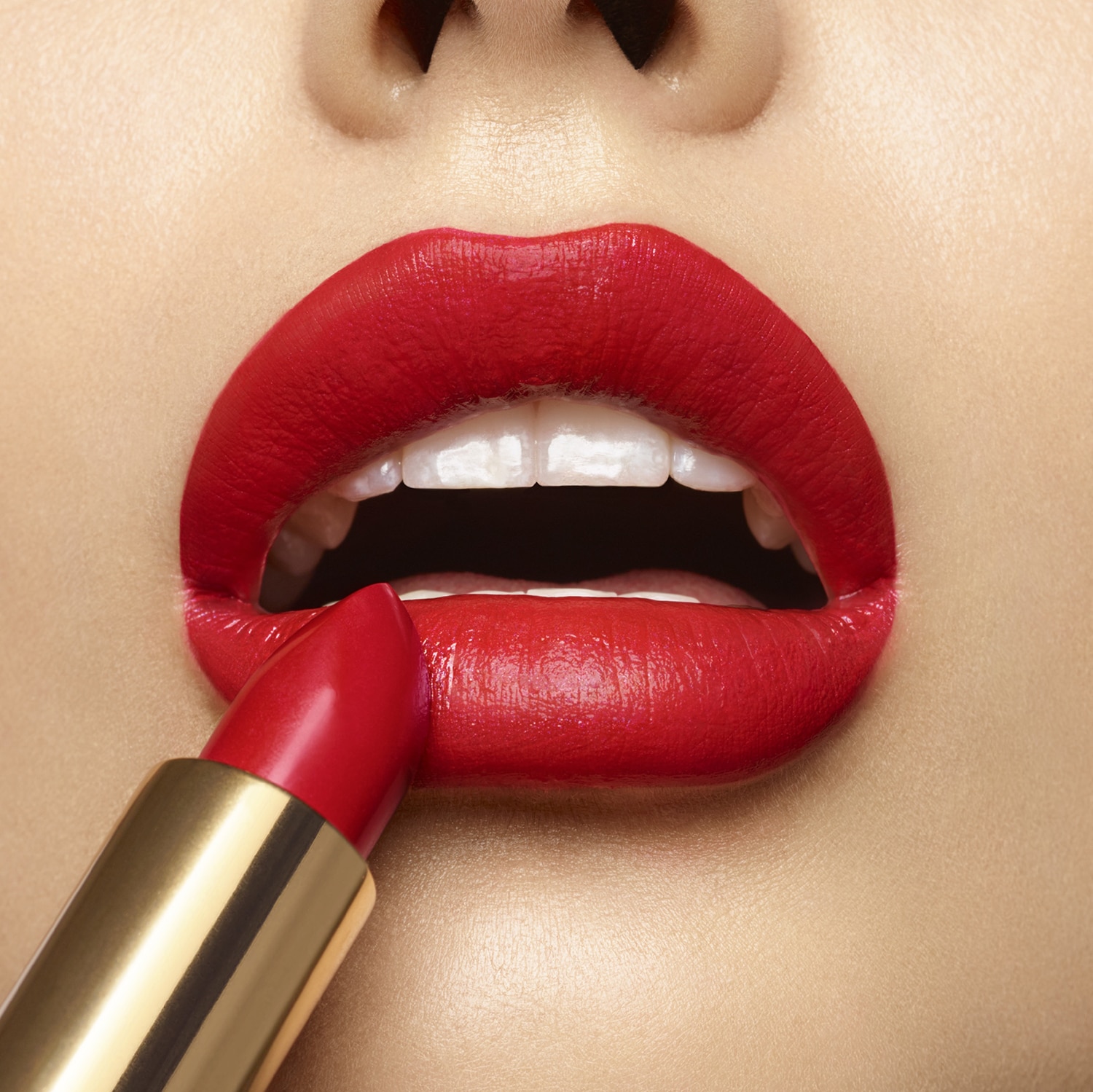 Rouge Pur Couture Rouge à lèvres satiné longue tenue de YVES SAINT LAURENT ≡ SEPHORA